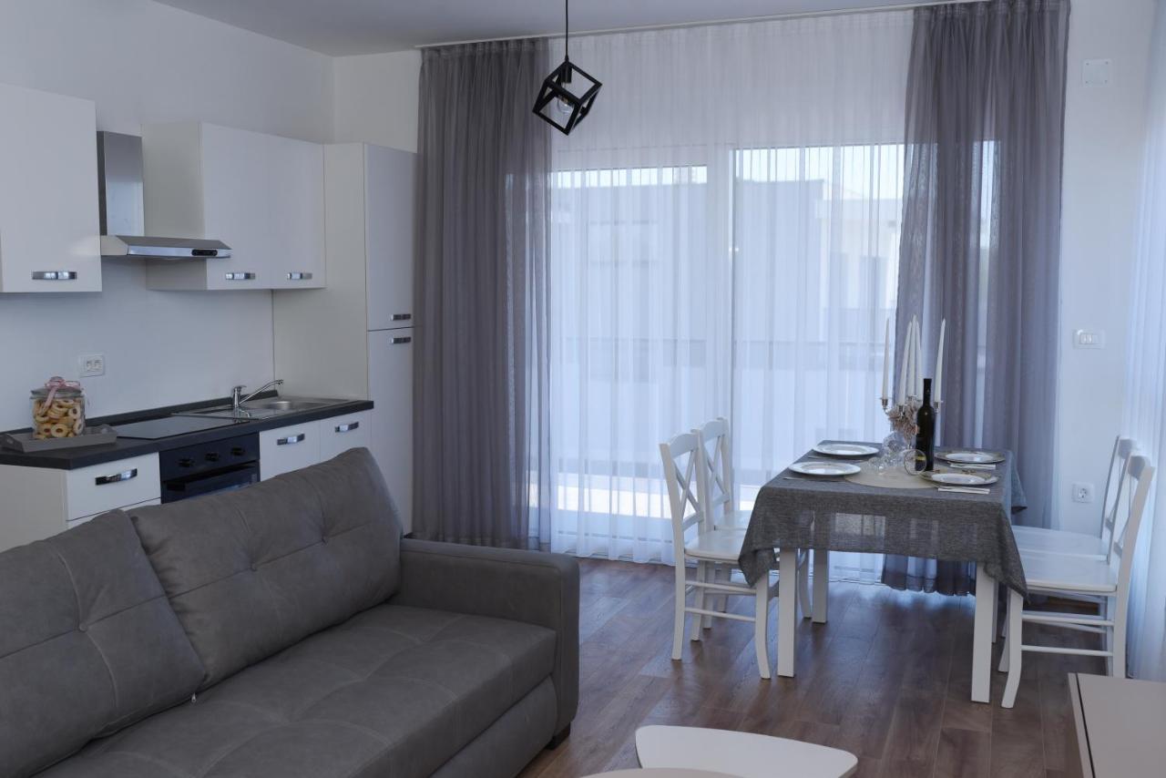 B1Villa Срима Екстериор снимка