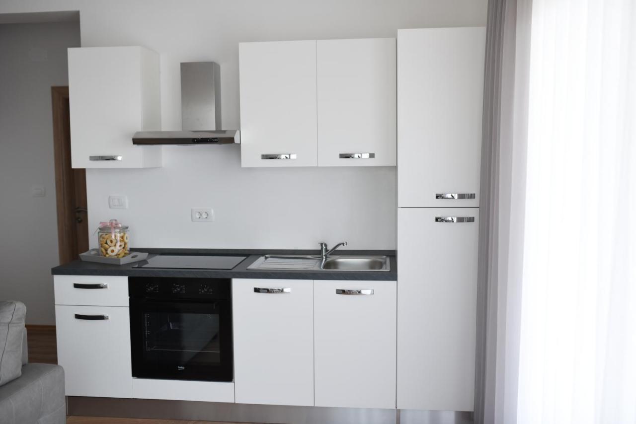 B1Villa Срима Екстериор снимка