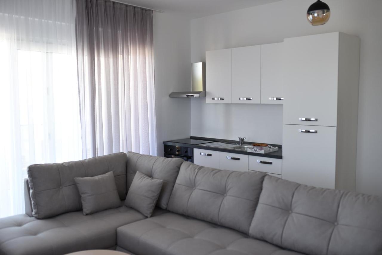 B1Villa Срима Екстериор снимка