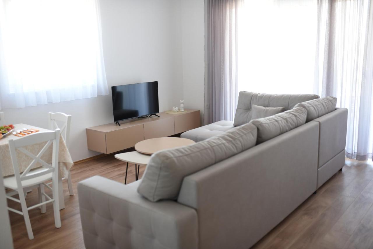 B1Villa Срима Екстериор снимка